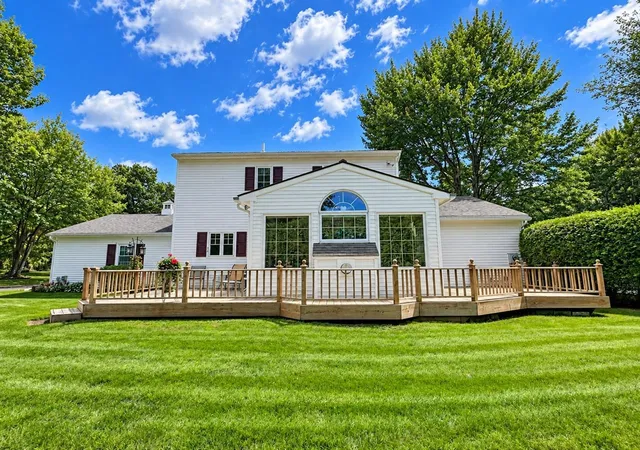 Photo 2 of Single family home for sale at 10 Mason Dr, Essex Junction, VT 05452 | MLS# 5109449 | Listing updated on 2026-09-12
