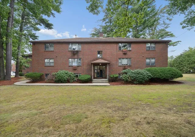 Photo 2 of Condo for sale at 1 Brook Rd #5, Salem, NH 03079 | MLS# 5109457 | Listing updated on 2026-09-13