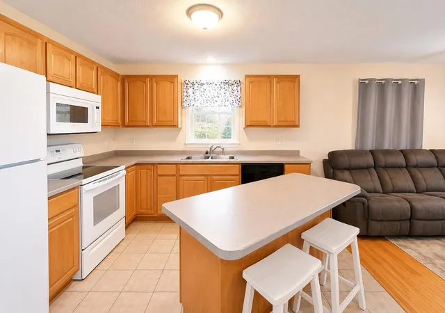 Photo 3 of House for sale at 9 New St, St. Albans City, VT 05478 | MLS# 5109468 | Listing updated on 2026-09-11