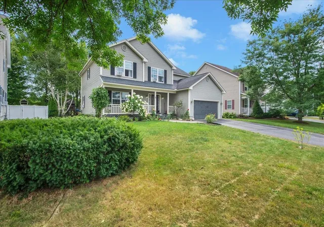 Photo 1 of Single family home for sale at 17 Bower St, South Burlington, VT 05403 | MLS# 5109472 | Listing updated on 2026-09-11
