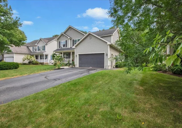 Photo 2 of Single family home for sale at 17 Bower St, South Burlington, VT 05403 | MLS# 5109472 | Listing updated on 2026-09-11