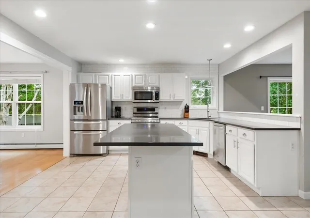 Photo 4 of Single family home for sale at 17 Bower St, South Burlington, VT 05403 | MLS# 5109472 | Listing updated on 2026-09-11