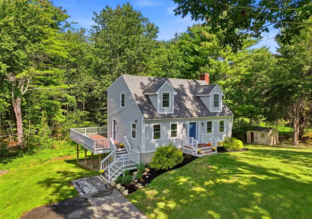 Photo 1 of Single family home for sale at 120 Tuttle Ln, Greenland, NH 03840 | MLS# 5109498 | Listing updated on 2026-09-23