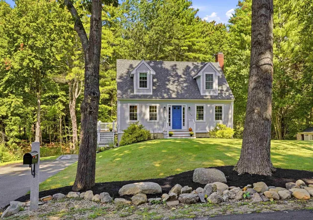 Photo 2 of Single family home for sale at 120 Tuttle Ln, Greenland, NH 03840 | MLS# 5109498 | Listing updated on 2026-09-23