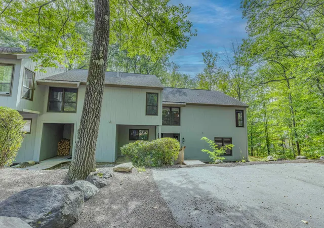 Townhouse for sale at 20 Marcalus Rd #4, Lincoln, NH 03251 | MLS# 5109521