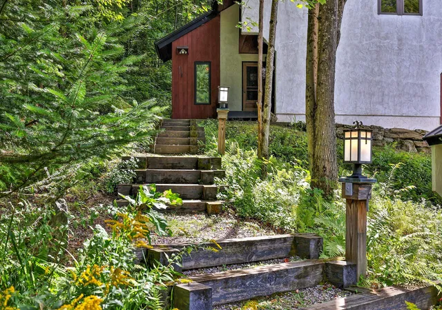 Photo 3 of Single family home for sale at 152 Great Hawk Rd, Rochester, VT 05767 | MLS# 5109527 | Listing updated on 2026-09-13