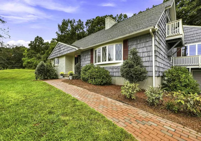 Photo 4 of Sale Pending at 96 Pillsbury Rd, Londonderry, NH 03053 | MLS# 5109532 | Listing updated on 2026-10-27