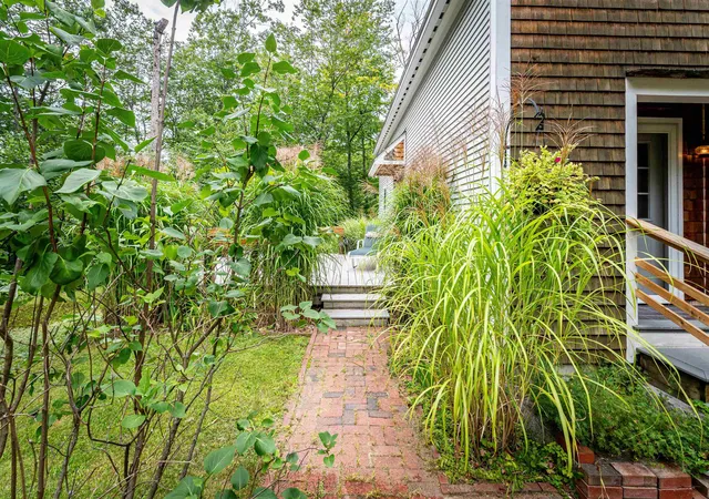 Photo 3 of Single family home for sale at 184 Mountain View Ests Rd, Tamworth, NH 03886 | MLS# 5109572 | Listing updated on 2026-10-14
