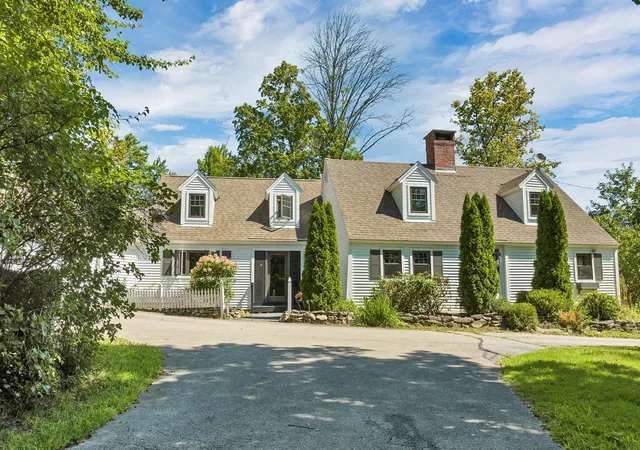 Single family home for sale at 61 Old Settlers Ln, Union, NH 03887 | MLS# 5109601
