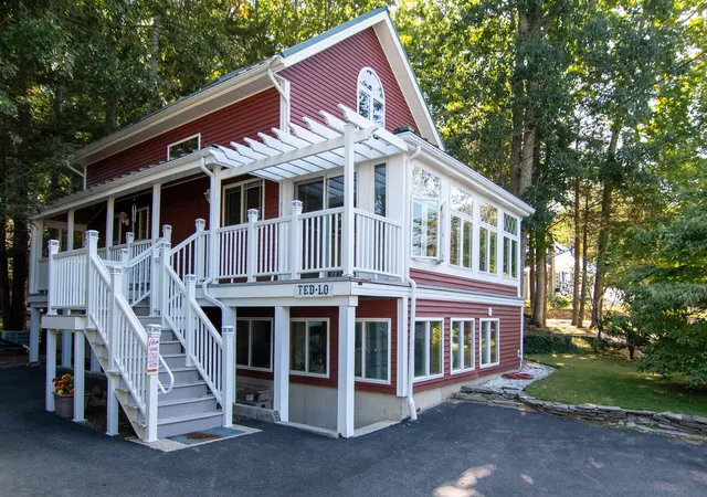 Photo 1 of Single family home for sale at 16 Governors Dr, Raymond, NH 03077 | MLS# 5109619 | Listing updated on 2026-10-05