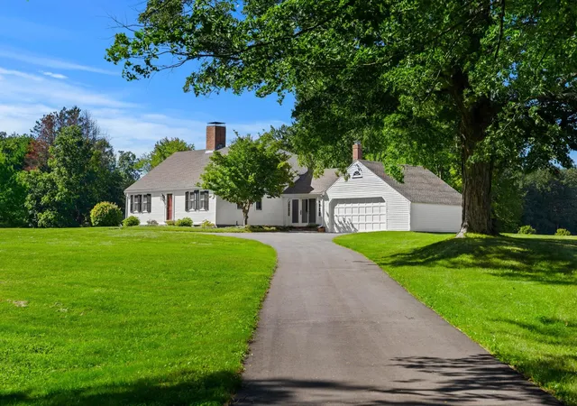 Photo 1 of Sale Pending at 89 N Pepperell Rd, Hollis, NH 03049 | MLS# 5109625 | Listing updated on 2026-09-25