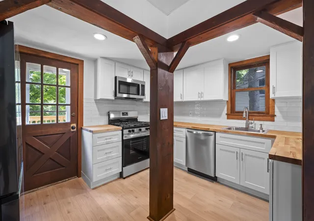 Photo 2 of Single family home for sale at 675 Central St, Franklin, NH 03235 | MLS# 5109639 | Listing updated on 2026-09-14
