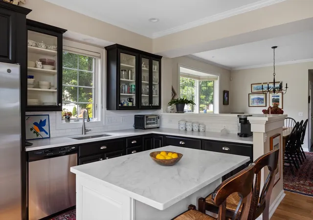 Photo 3 of Sale Pending at 514 Golf Crse Rd, South Burlington, VT 05403 | MLS# 5109647 | Listing updated on 2026-09-19