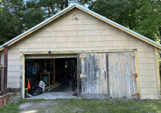 Photo 3 of Single family home for sale at 144 Forest St, Rutland, VT 05701 | MLS# 5109654 | Listing updated on 2026-09-25