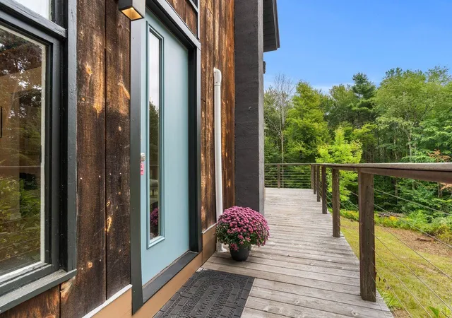 Photo 2 of Single family home for sale at 799 Craney Hl Rd, Henniker, NH 03242 | MLS# 5109667 | Listing updated on 2026-09-28
