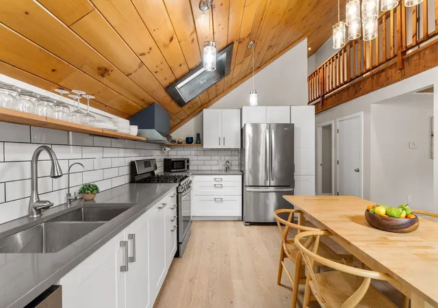 Photo 3 of Single family home for sale at 799 Craney Hl Rd, Henniker, NH 03242 | MLS# 5109667 | Listing updated on 2026-09-28