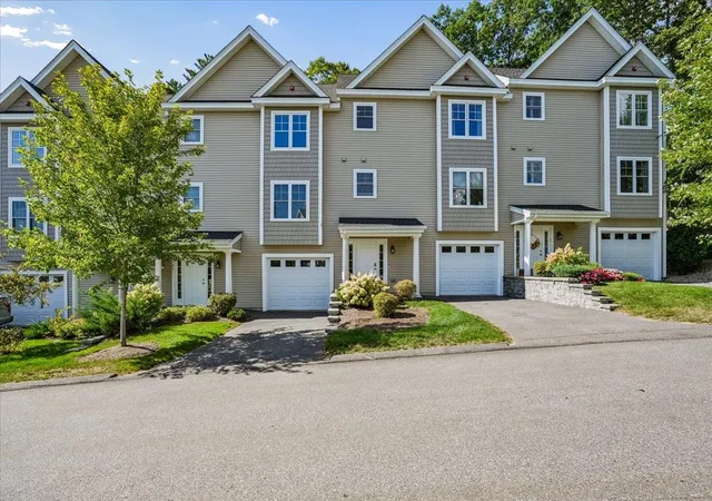 Townhouse for sale at 163 Woodview Way, Manchester, NH 03102 | MLS# 5109734