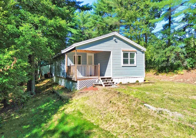 Photo 1 of Single family home for sale at 184 Franklin Hwy, Andover, NH 03216 | MLS# 5109745 | Listing updated on 2026-10-07