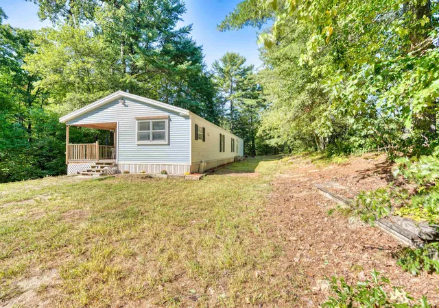 Photo 3 of Single family home for sale at 184 Franklin Hwy, Andover, NH 03216 | MLS# 5109745 | Listing updated on 2026-10-07