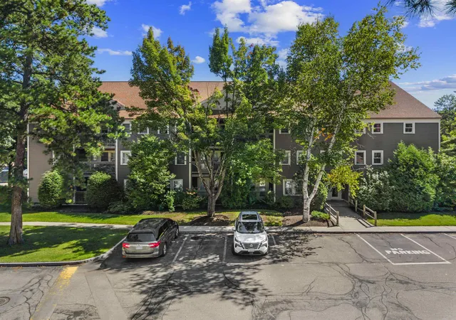 Photo 2 of Condo for sale at 58 Branch Turnpike #70, Concord, NH 03301 | MLS# 5109749 | Listing updated on 2026-10-14