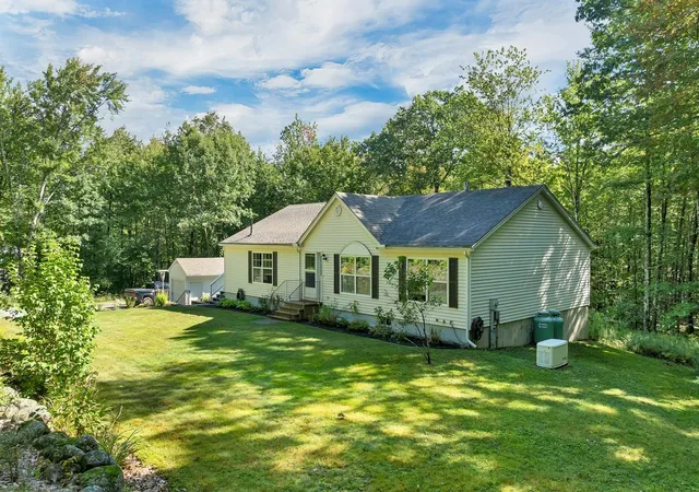 Photo 2 of Single family home for sale at 80 Quaker Rd, New Durham, NH 03855 | MLS# 5109779 | Listing updated on 2026-09-29