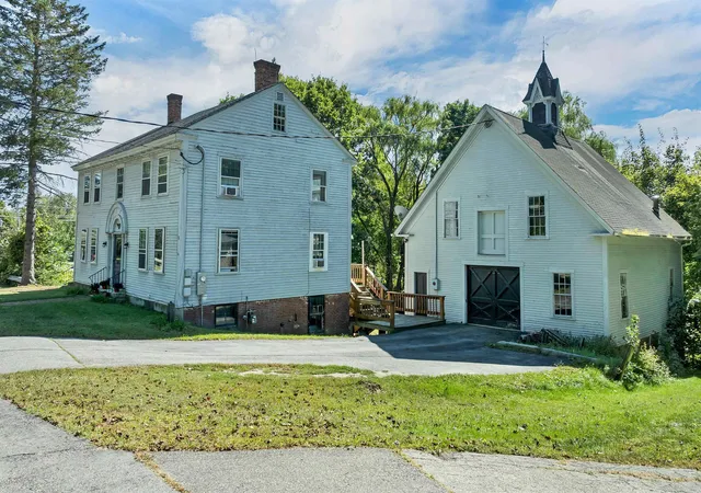 Photo 3 of Single family home for sale at 5 Mountain Rd, Concord, NH 03301 | MLS# 5109783 | Listing updated on 2026-10-16
