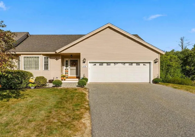 Condo for sale at 23 Hall Rd, Fremont, NH 03044 | MLS# 5109849
