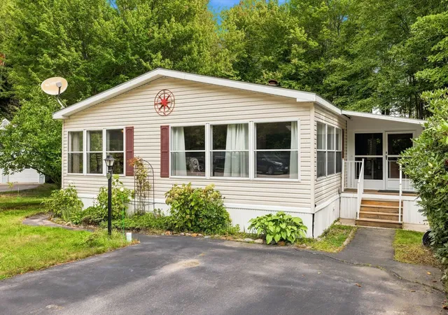 Manufactured home for sale at 27 Morgan Rd, Rochester, NH 03868 | MLS# 5109901