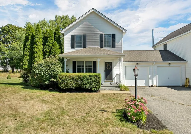 Photo 1 of Condo for sale at 7 Robin Ln, Greenland, NH 03840 | MLS# 5109919 | Listing updated on 2026-10-05