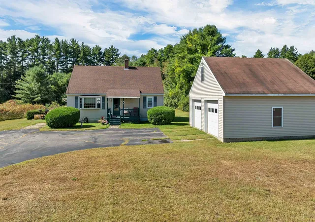 Photo 2 of Sale Pending at 133 High St, Boscawen, NH 03303 | MLS# 5109952 | Listing updated on 2026-09-20