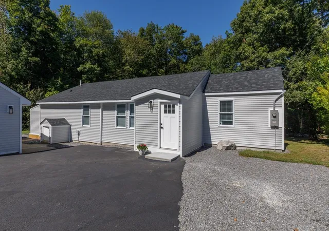 Photo 2 of Single family home for sale at 88 Hunt Rd, Kingston, NH 03848 | MLS# 5110009 | Listing updated on 2026-10-01