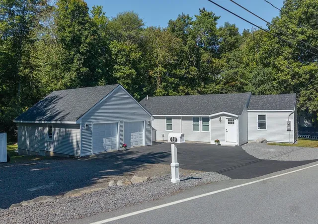 Photo 3 of Single family home for sale at 88 Hunt Rd, Kingston, NH 03848 | MLS# 5110009 | Listing updated on 2026-10-01