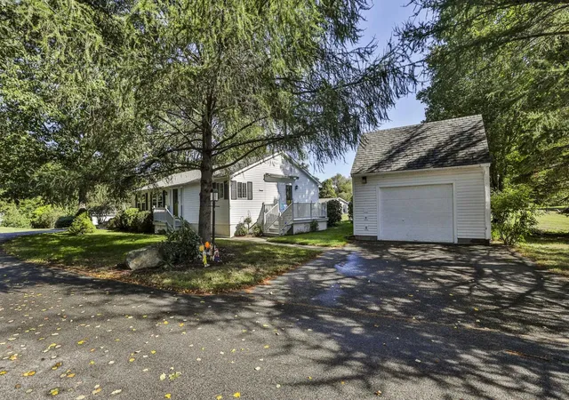 Photo 2 of Sale Pending at 8 Aberdeen Dr, Stratham, NH 03885 | MLS# 5110021 | Listing updated on 2026-09-25