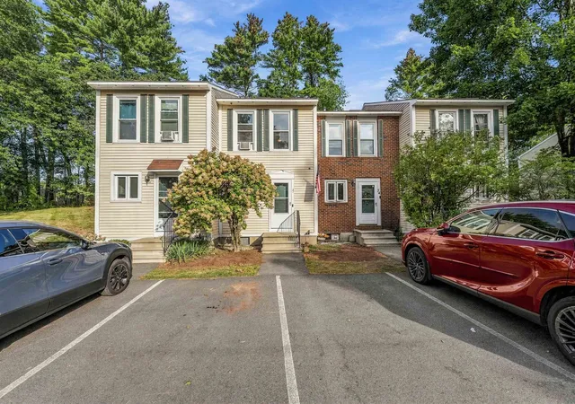Townhouse for sale at 32 Shelburne Rd, Merrimack, NH 03054 | MLS# 5110043