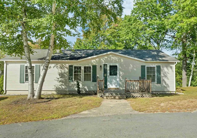Photo 1 of Single family home for sale at 20 Coventry Ct, Laconia, NH 03246 | MLS# 5110047 | Listing updated on 2026-10-29