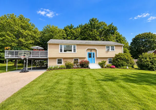 Photo 1 of Single family home for sale at 7 Norman St, Rochester, NH 03839 | MLS# 5110049 | Listing updated on 2026-09-22