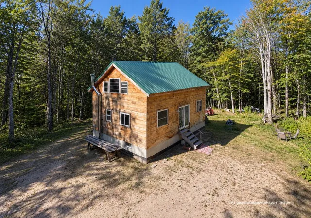 Single family home for sale at 275 Ossipee Mountain Rd, Center Ossipee, NH 03814 | MLS# 5110090