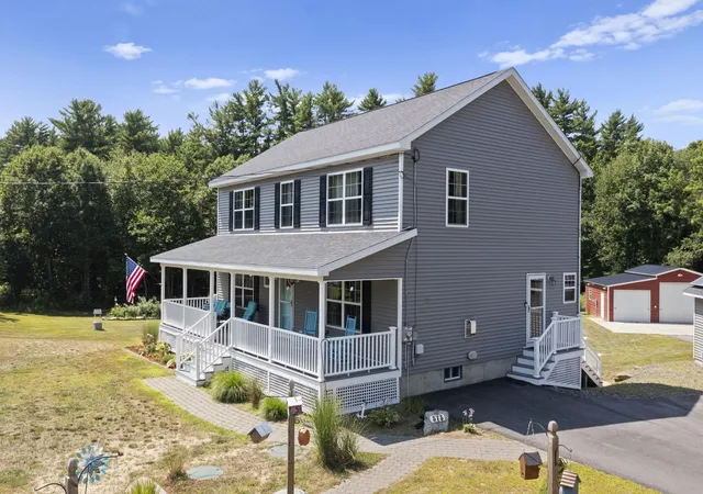 Photo 3 of Single family home for sale at 373 Pondhill Rd, Barrington, NH 03825 | MLS# 5110147 | Listing updated on 2026-10-16