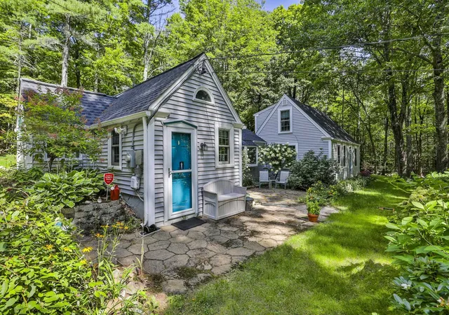 Single family home for sale at 8 Putnam Hl Rd, Wilton, NH 03086 | MLS# 5110151