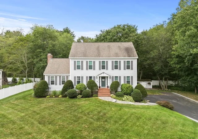 Photo 1 of Sale Pending at 18 Quaker Ln, Seabrook, NH 03874 | MLS# 5110189 | Listing updated on 2026-10-01