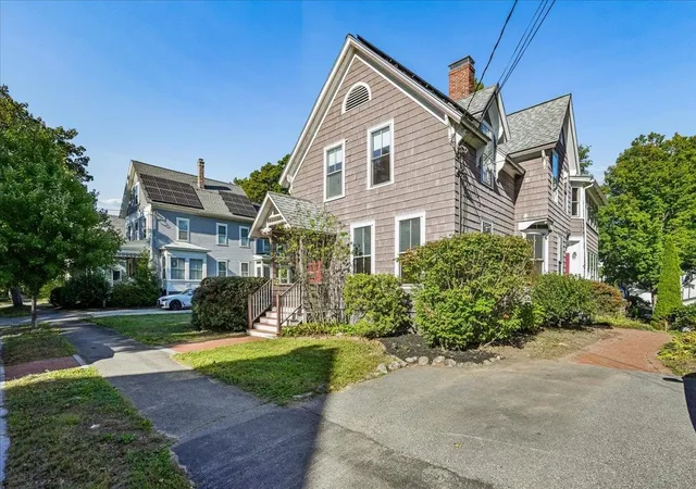 Photo 1 of Single family home for sale at 12 Holt St, Concord, NH 03301 | MLS# 5110197 | Listing updated on 2026-09-24