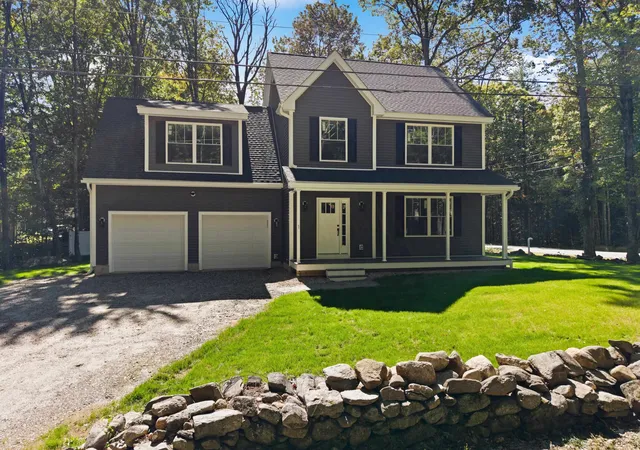 Photo 3 of Single family home for sale at 1 Sherwood Forest Dr, Canterbury, NH 03224 | MLS# 5110206 | Listing updated on 2026-10-12
