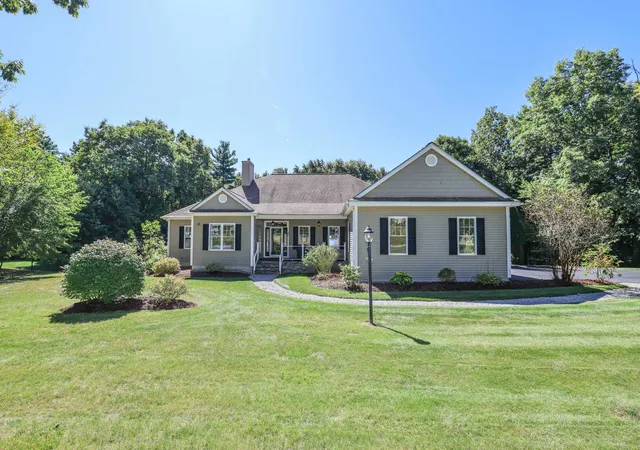 Photo 2 of Single family home for sale at 21 Barberry St, Hooksett, NH 03106 | MLS# 5110220 | Listing updated on 2026-09-30