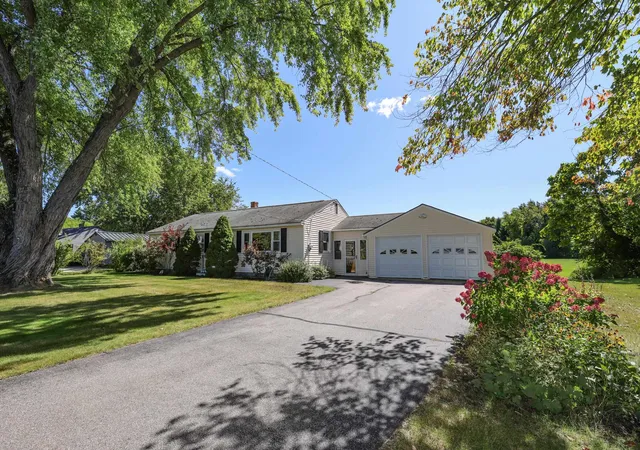 Photo 2 of Single family home for sale at 47 Iron Works Rd, Concord, NH 03301 | MLS# 5110245 | Listing updated on 2026-09-18
