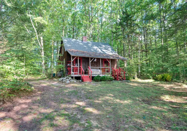 Photo 1 of Sale Pending at 186 Gilson Rd, Jaffrey, NH 03452 | MLS# 5110256 | Listing updated on 2026-10-07
