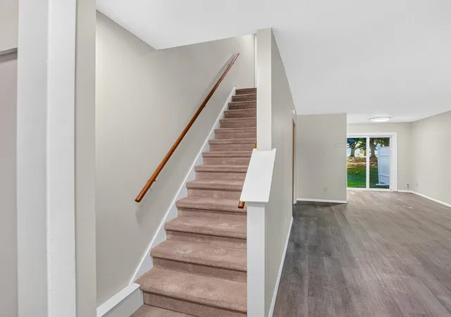 Photo 2 of Townhouse for sale at F5 Grandview Dr, South Burlington, VT 05403 | MLS# 5110285 | Listing updated on 2026-09-22