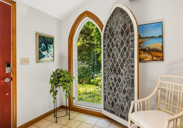 Photo 3 of Single family home for sale at 172 Packers Fls Rd, Durham, NH 03824 | MLS# 5110296 | Listing updated on 2026-09-18