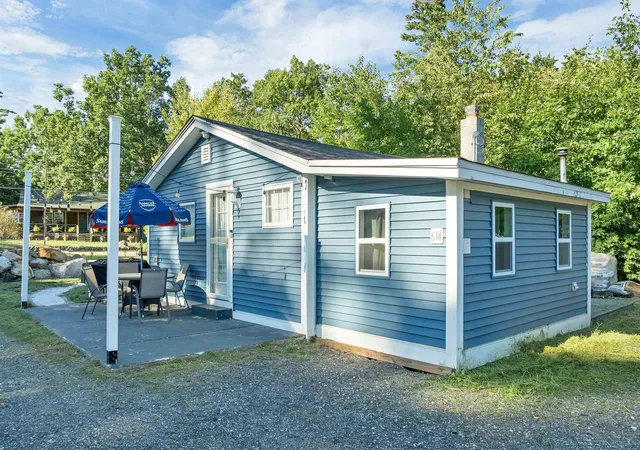 Photo 1 of Single family home for sale at 614 Collettes Grv Rd, Derry, NH 03038 | MLS# 5110352 | Listing updated on 2026-09-28