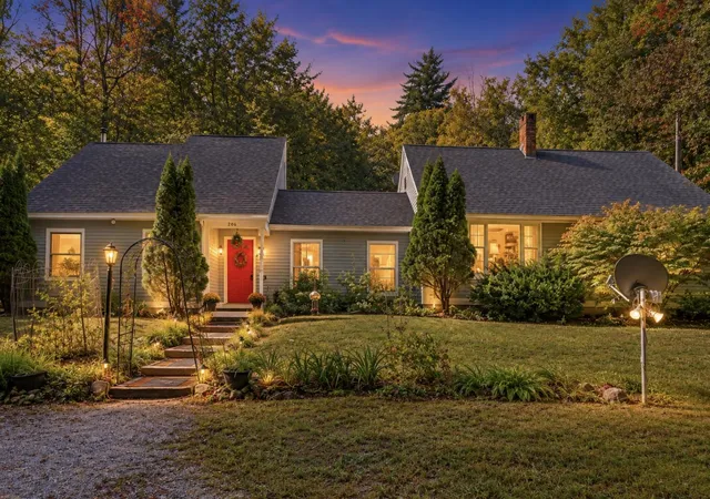 Photo 1 of Single family home for sale at 856 2nd Nh Turnpike, Hillsboro, NH 03244 | MLS# 5110355 | Listing updated on 2026-10-10