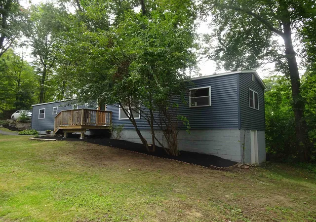 Photo 1 of Single family home for sale at 6 Chase St, Salem, NH 03079 | MLS# 5110368 | Listing updated on 2026-10-14